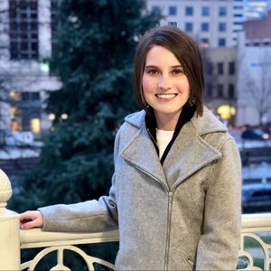 Meet your Posher, Holly